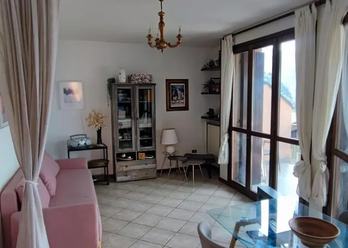 Blu Dipinto Di Blu - View - Perledo