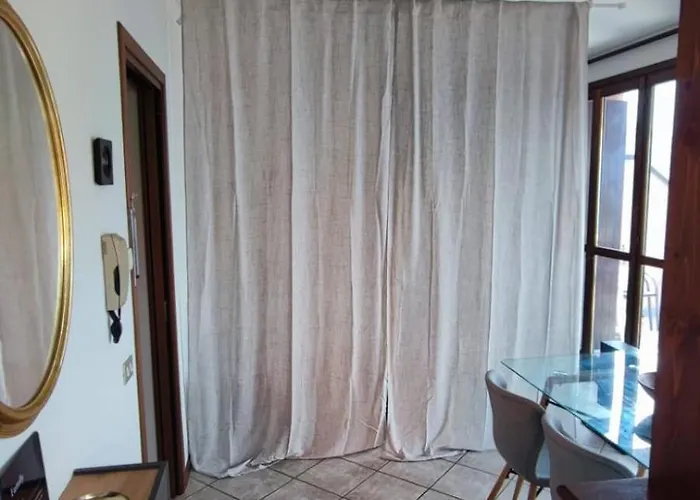 Blu Dipinto Di Blu - View - *