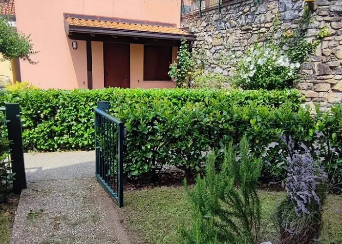 Blu Dipinto Di Blu - View - Ferienhaus Perledo