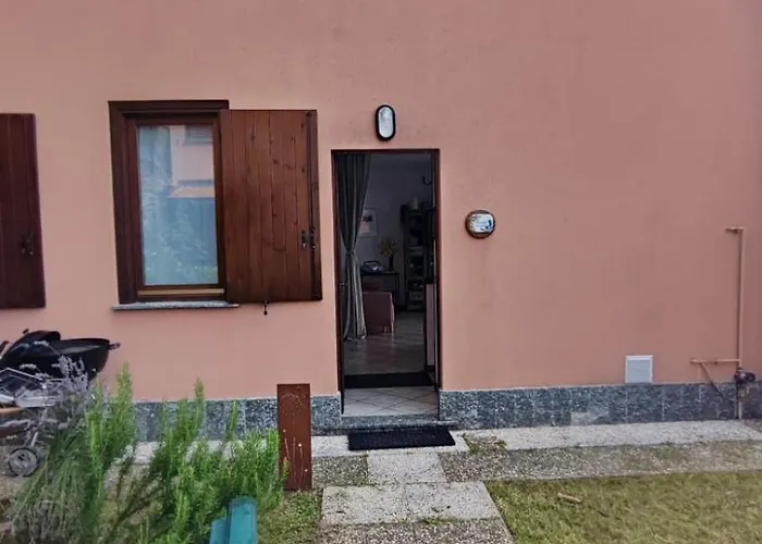 Blu Dipinto Di Blu - View -