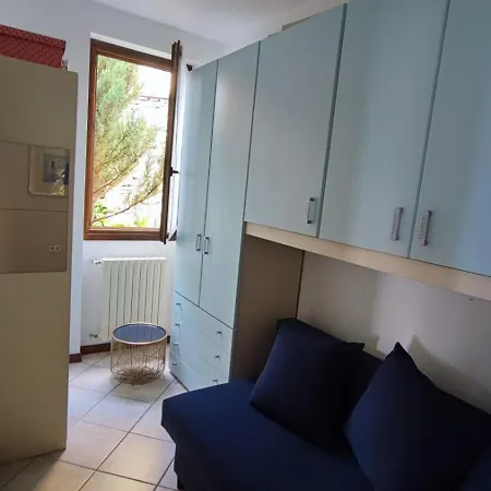 Blu Dipinto Di Blu - View - Perledo