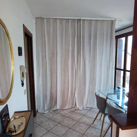 Blu Dipinto Di Blu - View - *